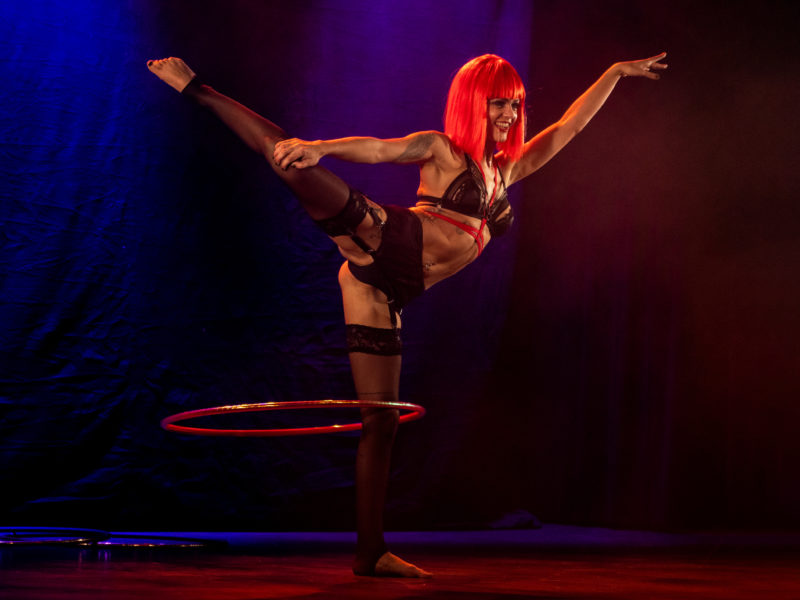 Hula Hoop Showgirl Paris