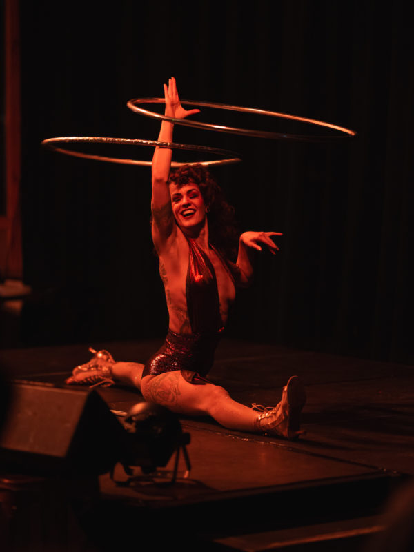Cabaret Circus Artist